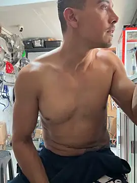 Snapshot of Terra-22cm chatting on 13, 12, 2025 Terra-22cm online show from 13, 12, 2025