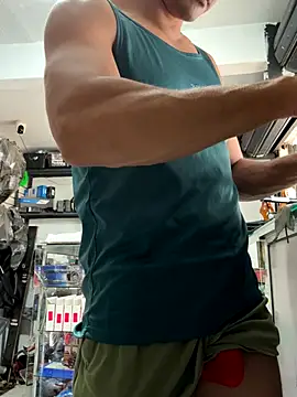 Snapshot of Terra-22cm chatting on 22, 12, 2025 Terra-22cm online show from 22, 12, 2025