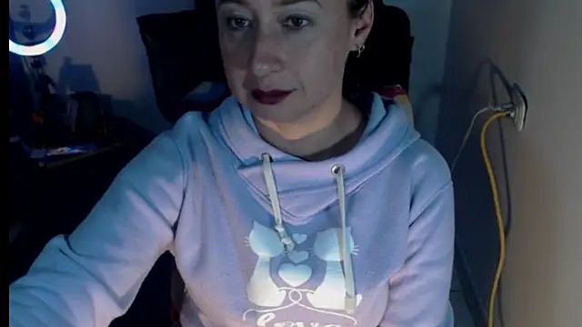 Milf Valeria online show from 16, 10, 2025