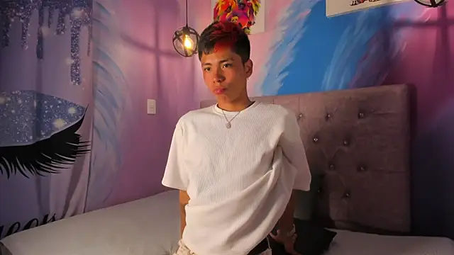 MaxiWildd online show from 8, 10, 2025