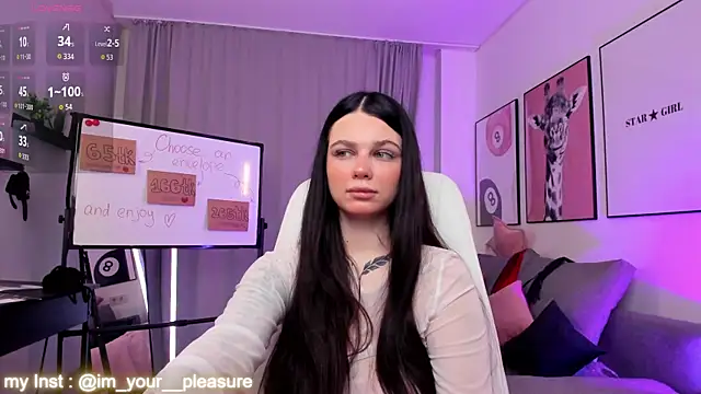 Michela Fruet online show from 2, 12, 2025