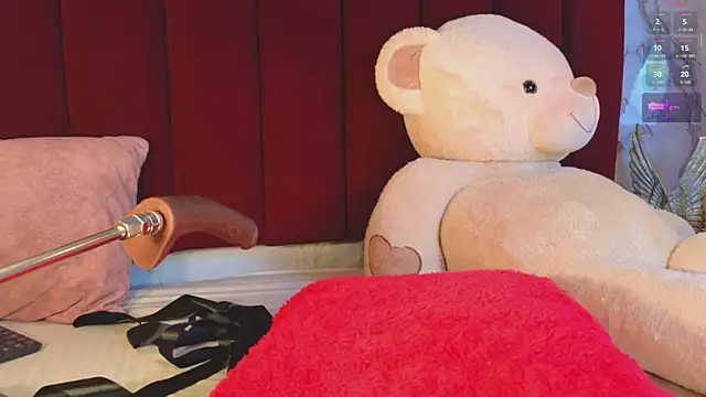 PrincePoppy online show from 12, 11, 2025