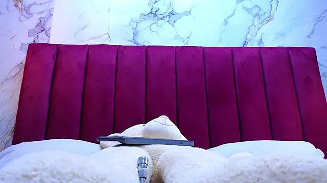 PrincePoppy online show from 21, 12, 2025