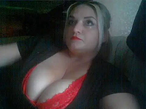 Snapshot of DianaCream chatting on 15, 9, 2025 DianaCream online show from 15, 9, 2025