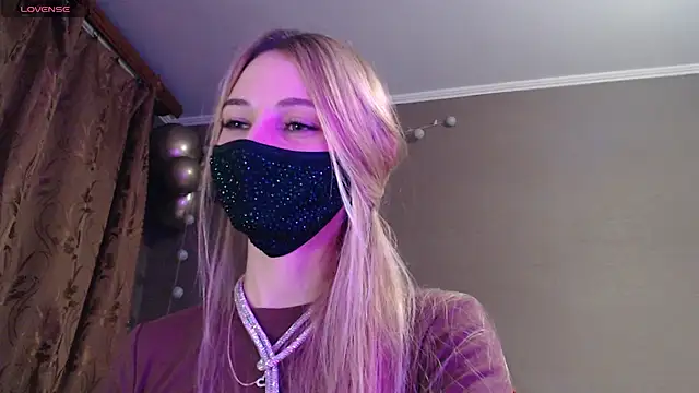 Iris lave online show from 5, 11, 2025