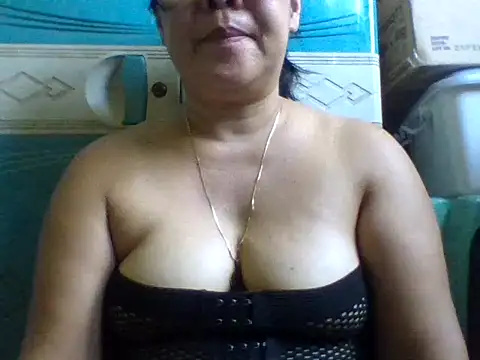 Snapshot of mommasexy29 chatting on 27, 9, 2025 mommasexy29 online show from 27, 9, 2025