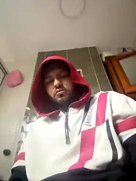 Snapshot of Frank0021 chatting on 18, 9, 2025 Frank0021 online show from 18, 9, 2025