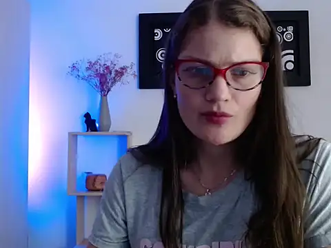 Camila-ventura online show from 23, 10, 2025