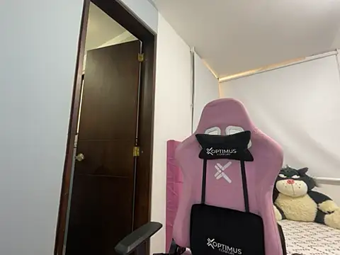 lucy grey25 online show from 23, 9, 2025