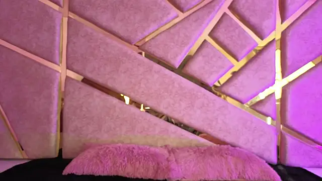 Snapshot of Zafiro_claire chatting on 16, 11, 2025 Zafiro claire online show from 16, 11, 2025