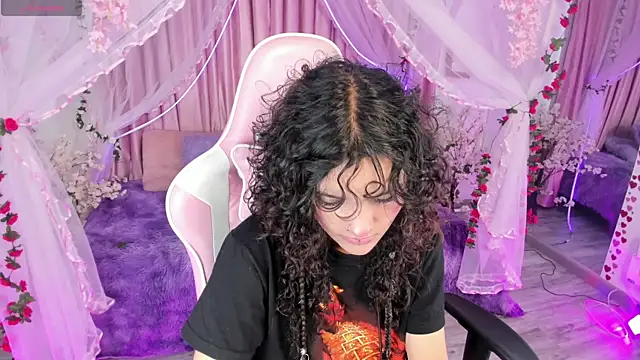 Snapshot of bunny_curly chatting on 15, 9, 2025 bunny curly online show from 15, 9, 2025