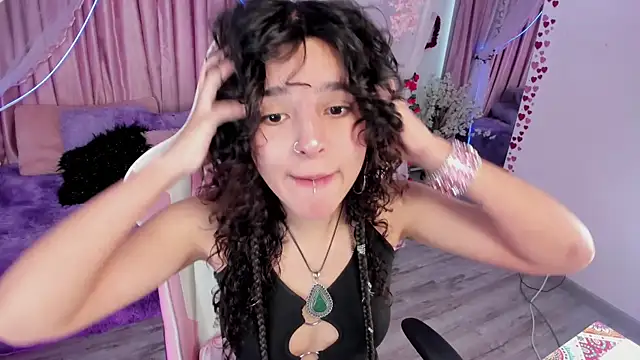 Snapshot of bunny_curly chatting on 19, 9, 2025 bunny curly online show from 19, 9, 2025