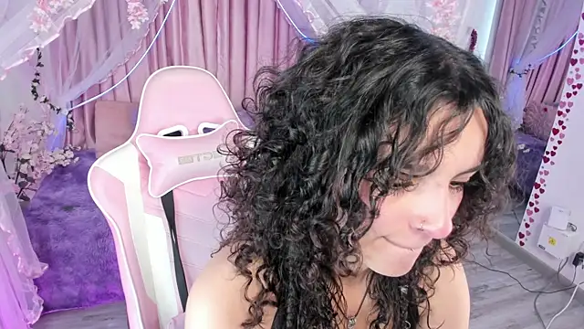 Snapshot of bunny_curly chatting on 22, 9, 2025 bunny curly online show from 22, 9, 2025