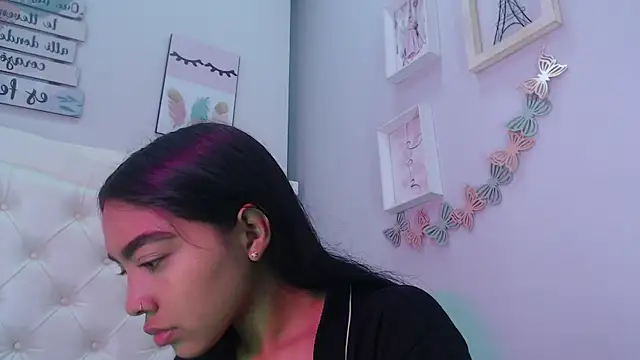Snapshot of pocahontamoon chatting on 26, 9, 2025 pocahontamoon online show from 26, 9, 2025