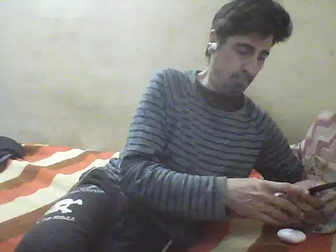 Snapshot of fleky chatting on 17, 5, 2026 fleky online show from 17, 5, 2026