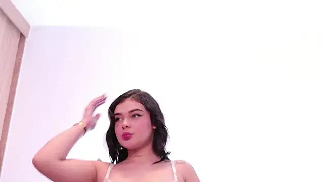 Snapshot of DulceDuarte chatting on 17, 10, 2025 DulceDuarte online show from 17, 10, 2025