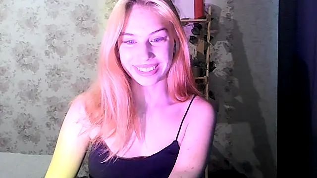 Snapshot of ClaireLaSweet chatting on 28, 9, 2025 ClaireLaSweet online show from 28, 9, 2025