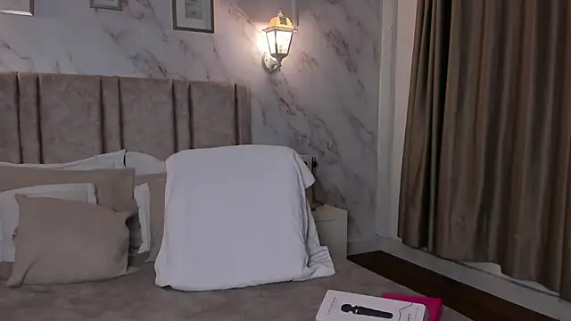 Snapshot of Paula_And chatting on 28, 6, 2026 Paula And online show from 28, 6, 2026