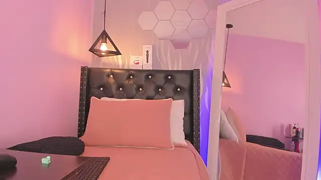 lucia-cute online show from 14, 3, 2026