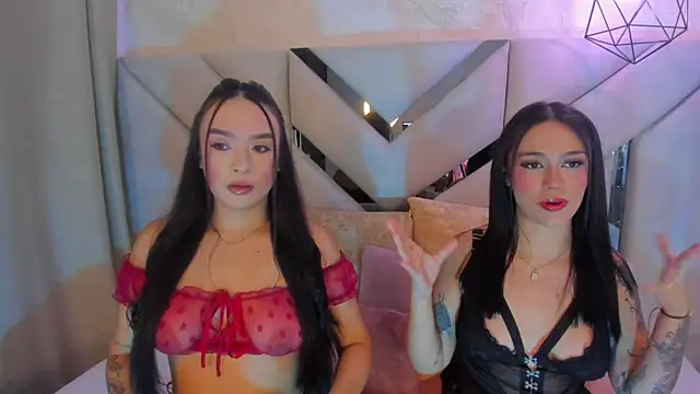 Snapshot of Victoriia_Coxx chatting on 10, 10, 2025 Victoriia Coxx online show from 10, 10, 2025