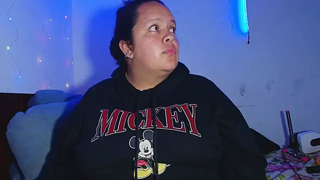 Snapshot of Julieta_Big chatting on 15, 5, 2026 Julieta Big online show from 15, 5, 2026