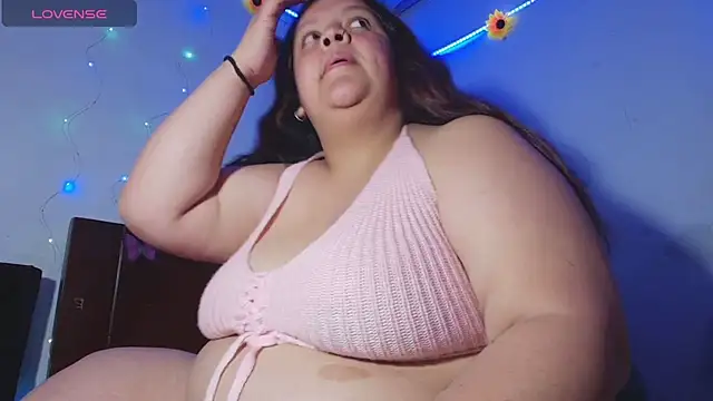 Snapshot of Julieta_Big chatting on 25, 5, 2026 Julieta Big online show from 25, 5, 2026