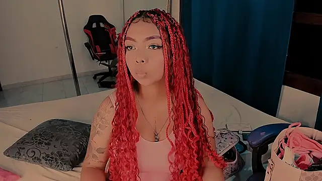 nahomy ryans online show from 7, 10, 2025