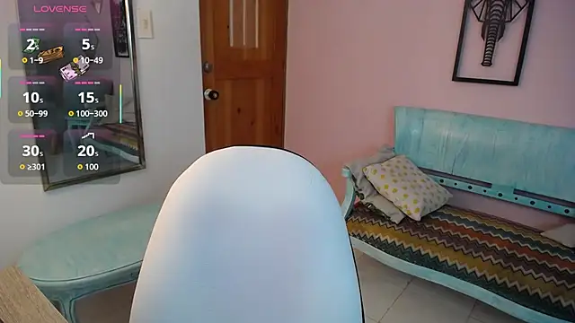 Snapshot of ella_steffen chatting on 3, 10, 2025 ella steffen online show from 3, 10, 2025