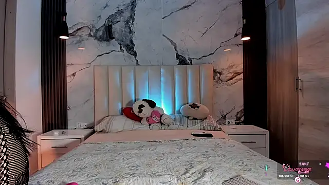 Snapshot of soy_kylebrown chatting on 17, 10, 2025 soy kylebrown online show from 17, 10, 2025