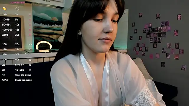 Snapshot of MalvinaDream chatting on 7, 4, 2026 MalvinaDream online show from 7, 4, 2026