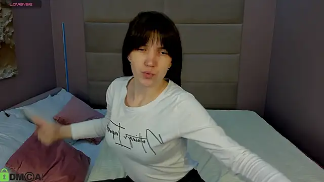 Snapshot of MalvinaDream chatting on 22, 4, 2026 MalvinaDream online show from 22, 4, 2026
