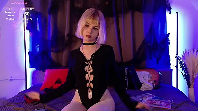 LiyaLuna online show from 12, 9, 2025