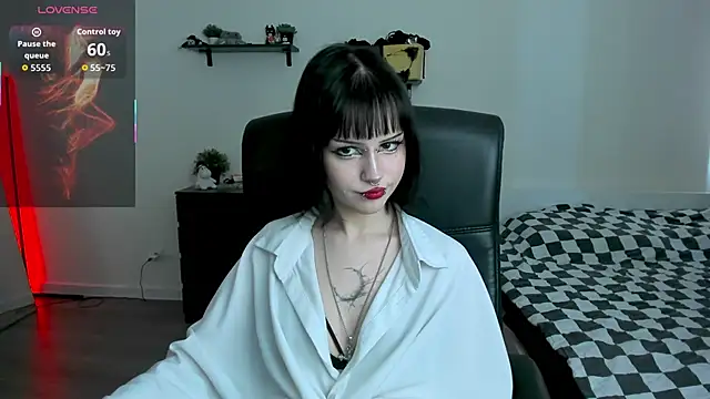 LiyaLuna online show from 6, 3, 2026