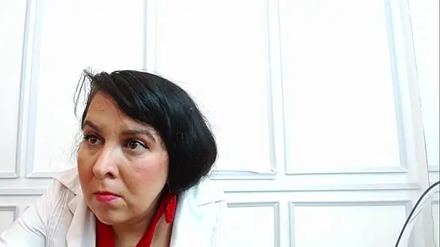 MiiaLane online show from 29, 10, 2025