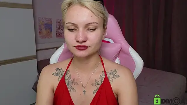 Snapshot of Cameronlovely_ chatting on 11, 9, 2025 Cameronlovely online show from 11, 9, 2025
