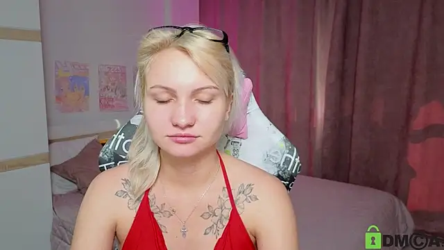 Snapshot of Cameronlovely_ chatting on 13, 9, 2025 Cameronlovely online show from 13, 9, 2025