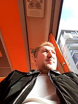 Snapshot of mert0359 chatting on 26, 11, 2025 mert0359 online show from 26, 11, 2025