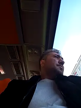 Snapshot of mert0359 chatting on 27, 11, 2025 mert0359 online show from 27, 11, 2025