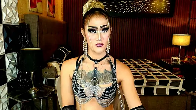 HorseCockDivine online show from 29, 7, 2026