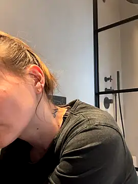 Snapshot of IsabellaEtha chatting on 6, 11, 2025 IsabellaEtha online show from 6, 11, 2025