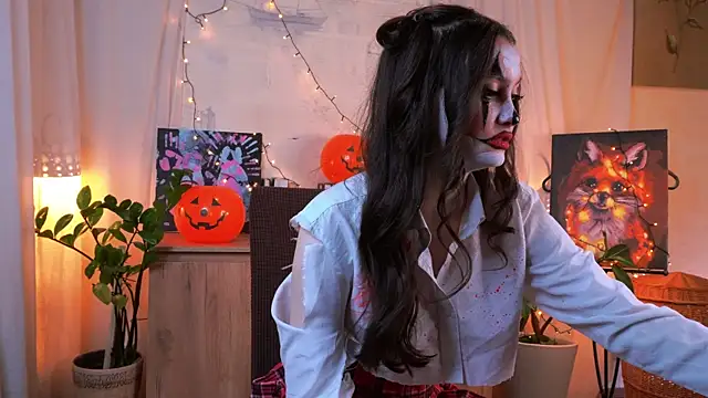 EvaDowe online show from 31, 10, 2025