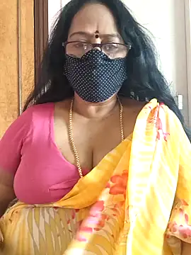 Snapshot of heera-rani chatting on 14, 9, 2025 heera-rani online show from 14, 9, 2025