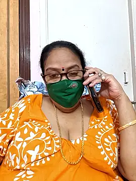 Snapshot of heera-rani chatting on 29, 9, 2025 heera-rani online show from 29, 9, 2025