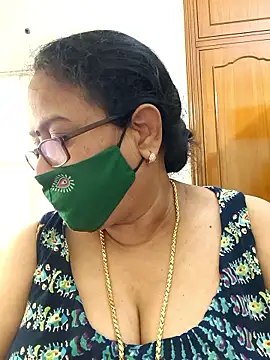 Snapshot of heera-rani chatting on 7, 10, 2025 heera-rani online show from 7, 10, 2025