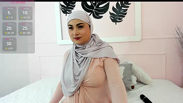 Snapshot of azaharaaa_ chatting on 19, 9, 2025 azaharaaa online show from 19, 9, 2025