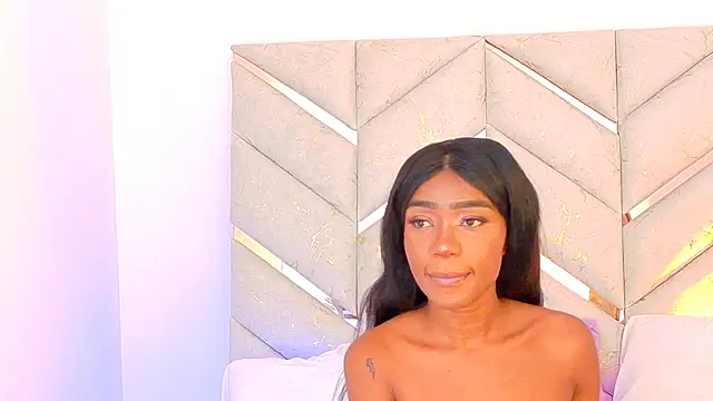 Snapshot of AlanaDoll chatting on 15, 12, 2025 AlanaDoll online show from 15, 12, 2025