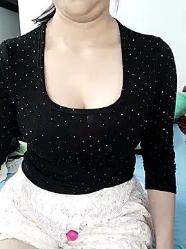 Linh linh01 online show from 16, 1, 2026