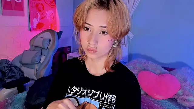 Hannahpage online show from 14, 10, 2025