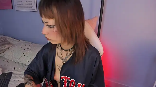 Hannahpage online show from 24, 3, 2026