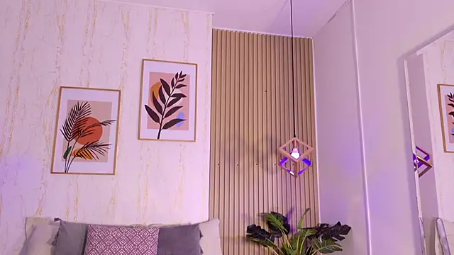 Ayleen Dunkan online show from 3, 10, 2025